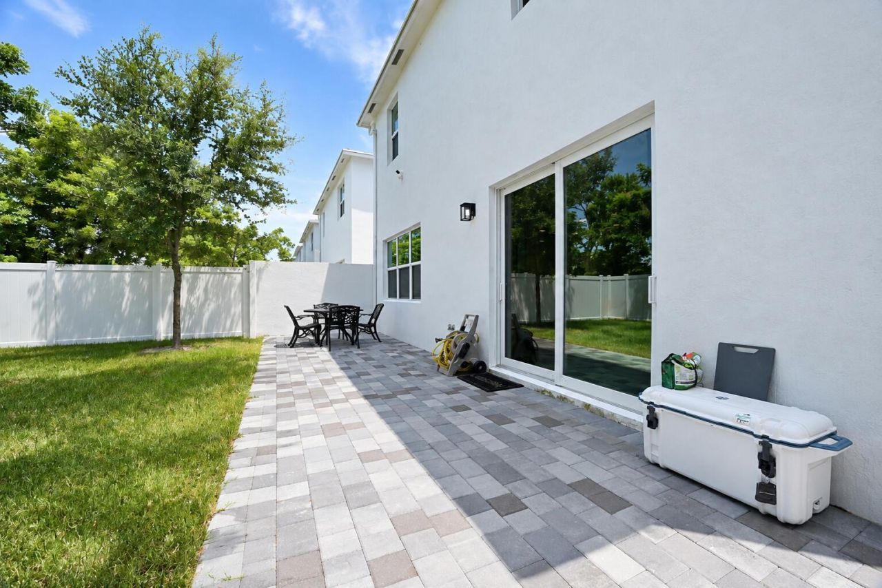6305 Tenor Drive, West Palm Beach, FL 33413 Photo