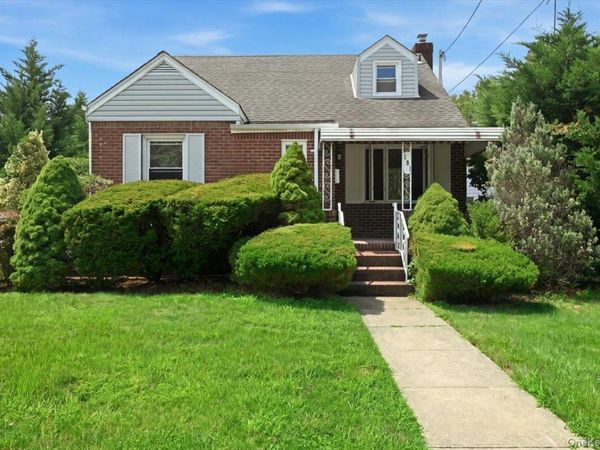 191 Nassau Boulevard , New Hyde Park, NY 11040
