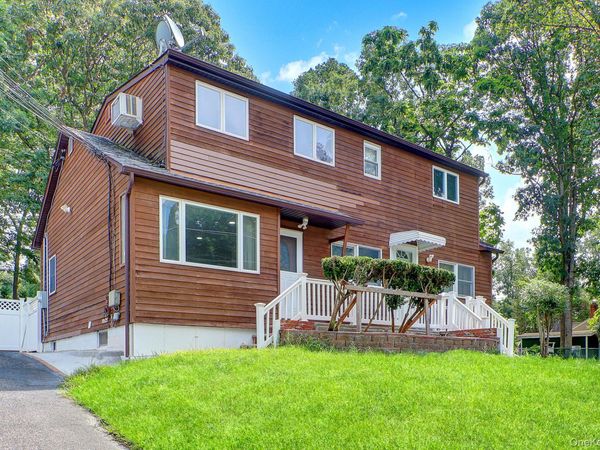 653 Meadow Road, Smithtown, NY 11787