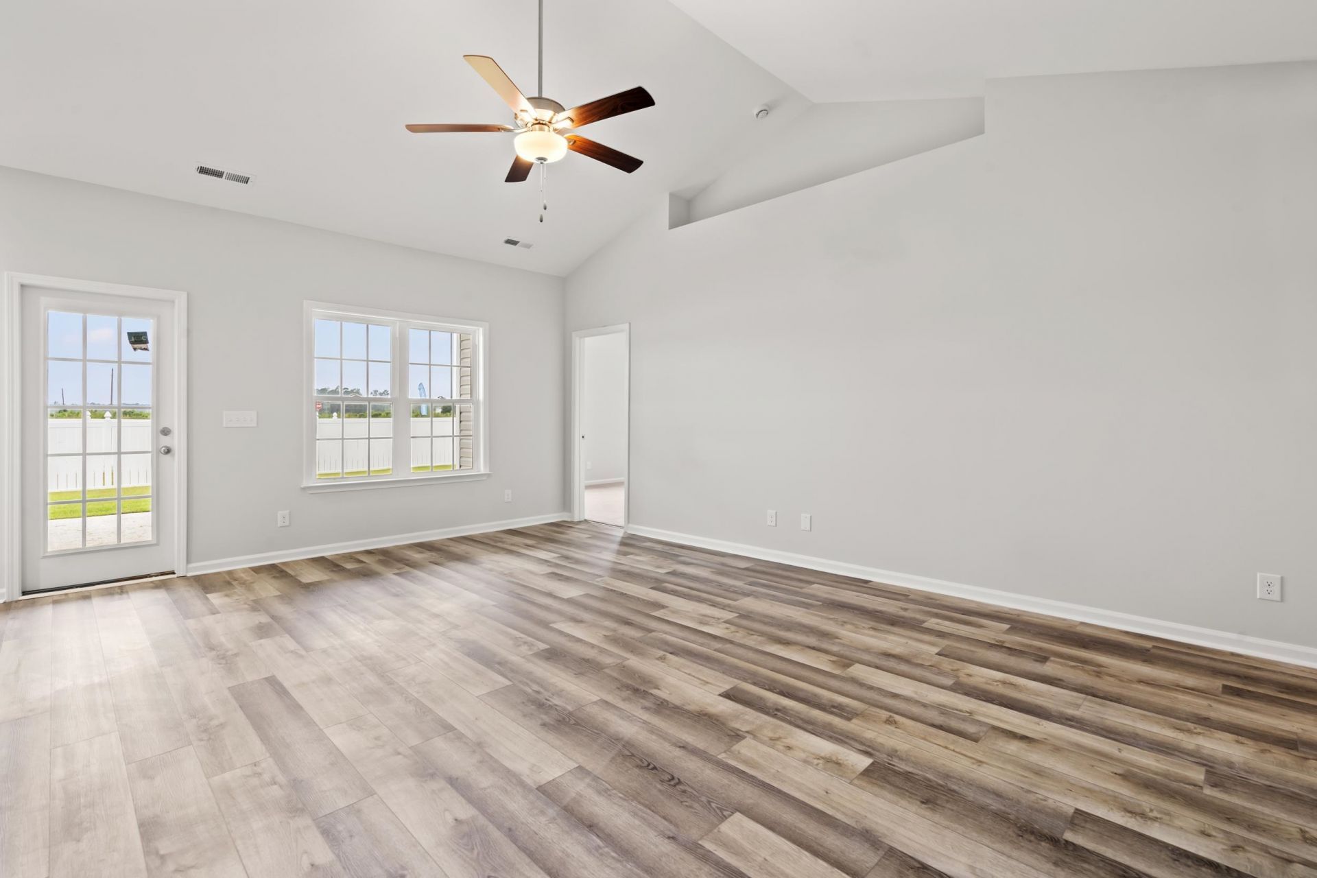 261 Sweetbridge Way Photo 2