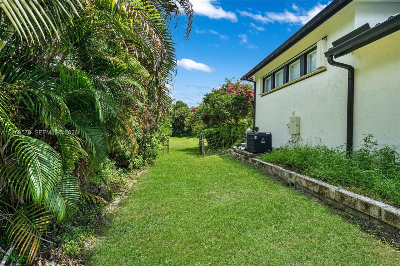 10961 SW 31st , Davie, FL 33328 Photo
