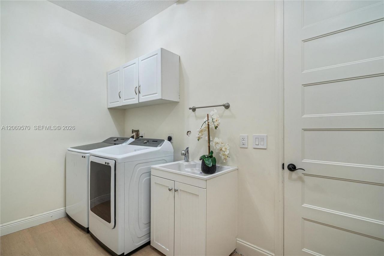 10961 SW 31st , Davie, FL 33328 Photo