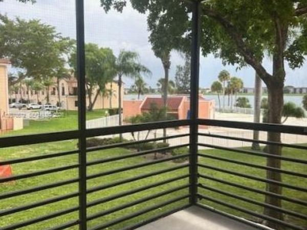 20840 San Simeon Way , Unit 204, Miami, FL 33179