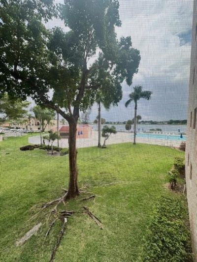 20840 San Simeon Way , Unit 204, Miami, FL 33179 Photo