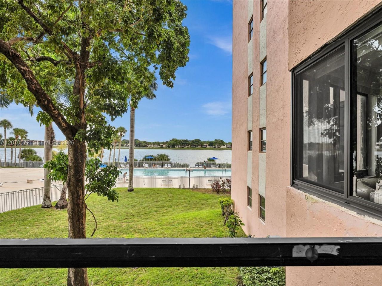 20840 San Simeon Way, Unit 204, Miami, FL 33179 Photo