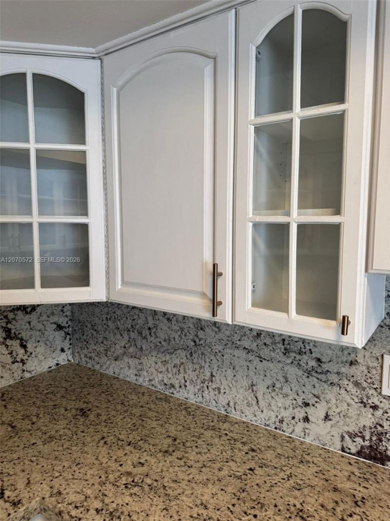 20840 San Simeon Way , Unit 204, Miami, FL 33179 Photo
