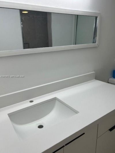 20840 San Simeon Way , Unit 204, Miami, FL 33179 Photo