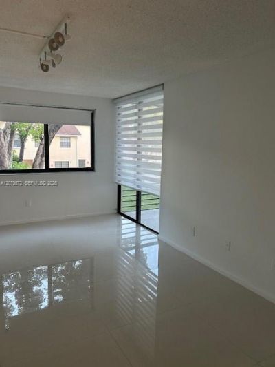 20840 San Simeon Way , Unit 204, Miami, FL 33179 Photo
