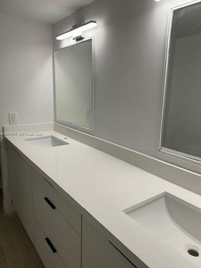 20840 San Simeon Way , Unit 204, Miami, FL 33179 Photo