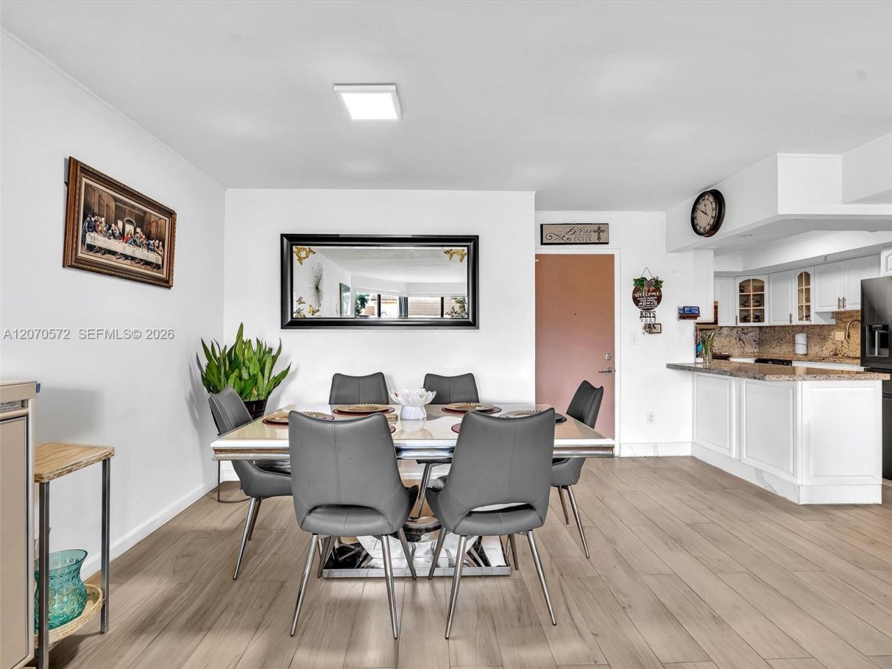 20840 San Simeon Way, Unit 204, Miami, FL 33179 Photo