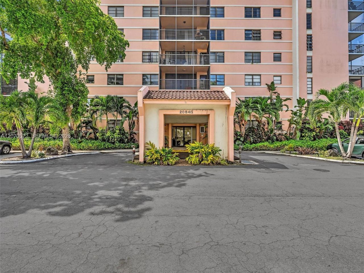 20840 San Simeon Way, Unit 204, Miami, FL 33179 Photo