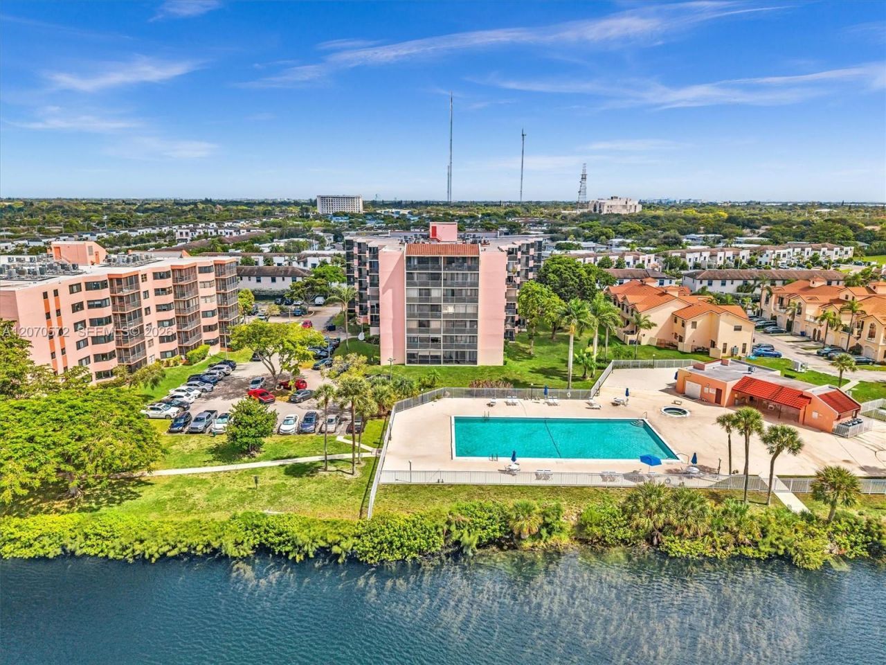 20840 San Simeon Way, Unit 204, Miami, FL 33179 Photo