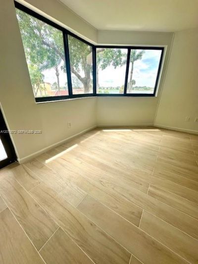 20840 San Simeon Way , Unit 204, Miami, FL 33179 Photo