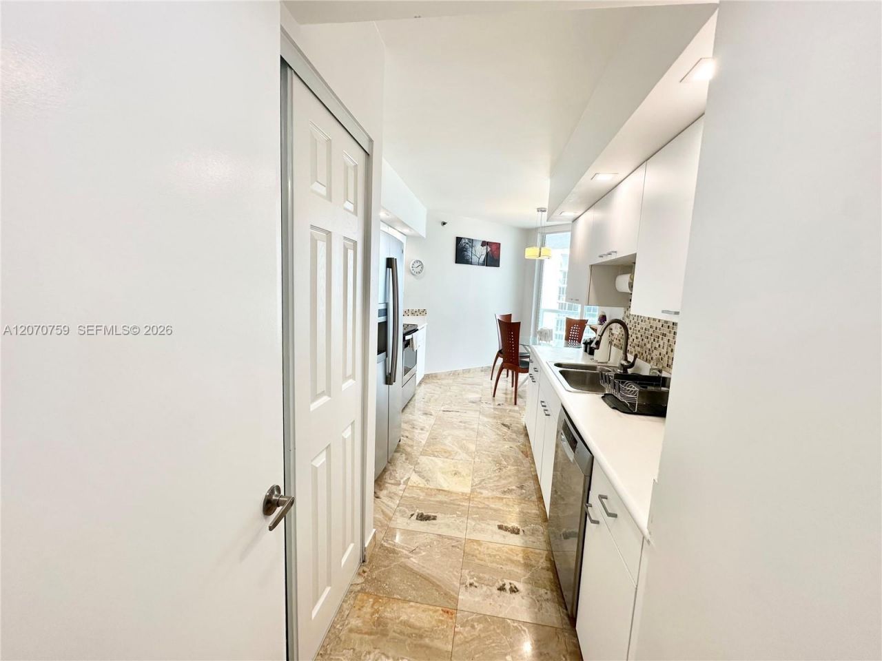 16425 E Collins Ave, Unit 1215, Sunny Isles Beach, FL 33160 Photo