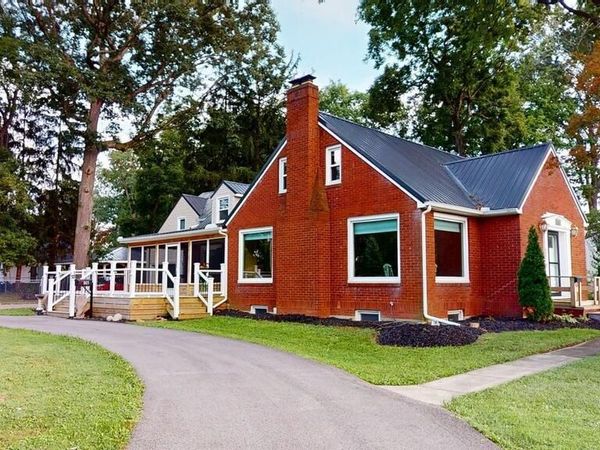 805 Maplewood, Willard, OH 44890