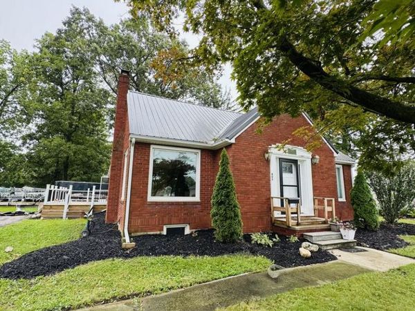 805 Maplewood, Willard, OH 44890