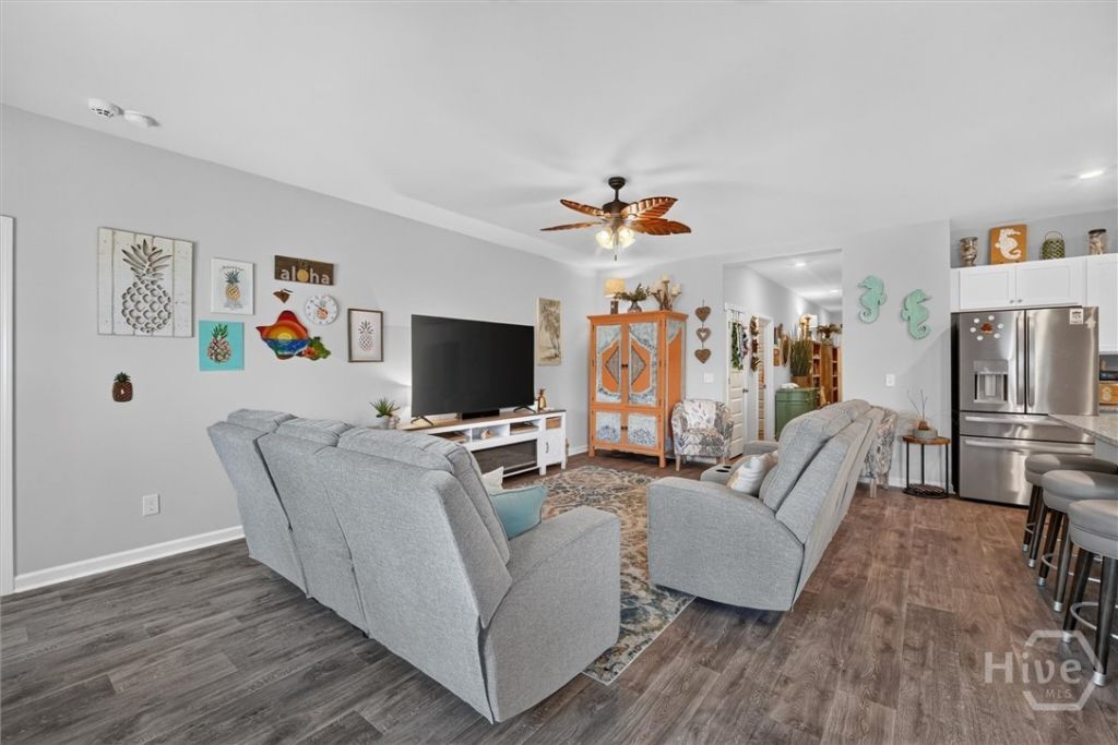 279 Saltgrass Way Photo 8