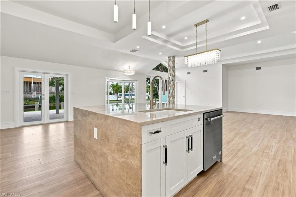5203 Starfish Ave, Naples, FL 34103 Photo