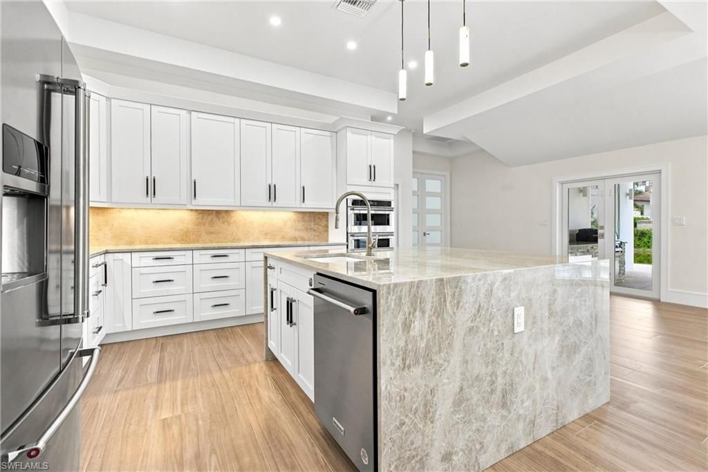 5203 Starfish Ave, Naples, FL 34103 Photo