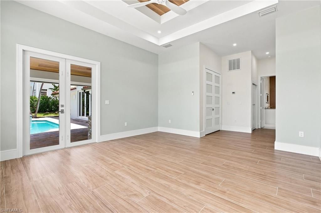 5203 Starfish Ave, Naples, FL 34103 Photo