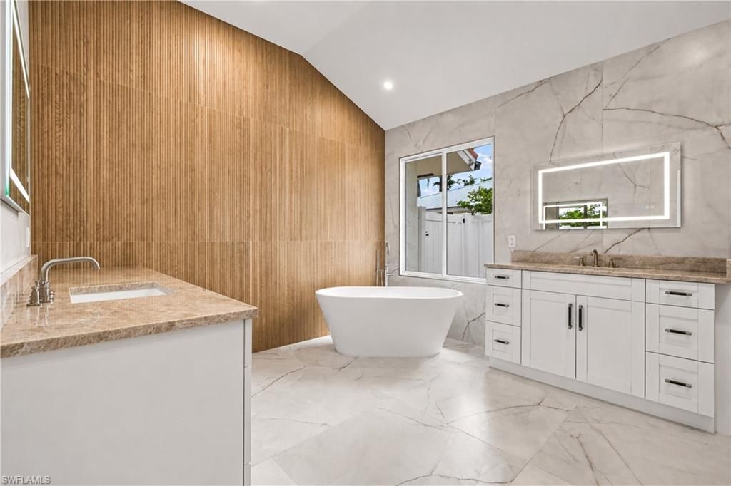 5203 Starfish Ave, Naples, FL 34103 Photo