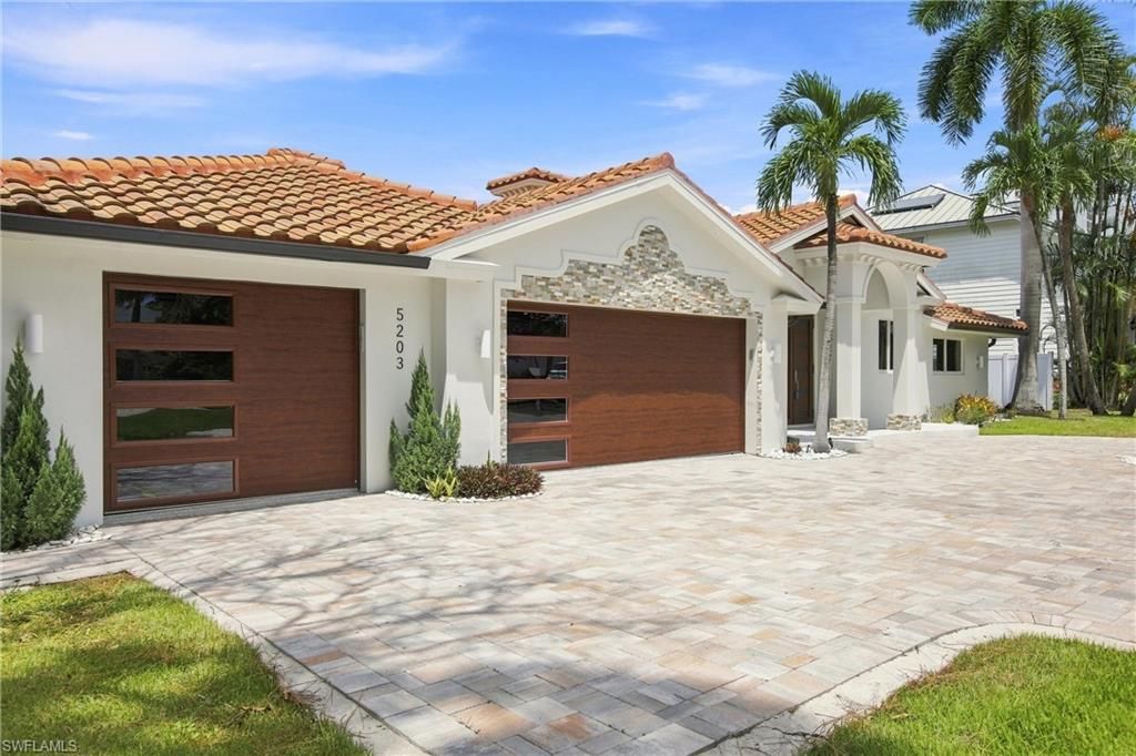 5203 Starfish Ave, Naples, FL 34103 Photo