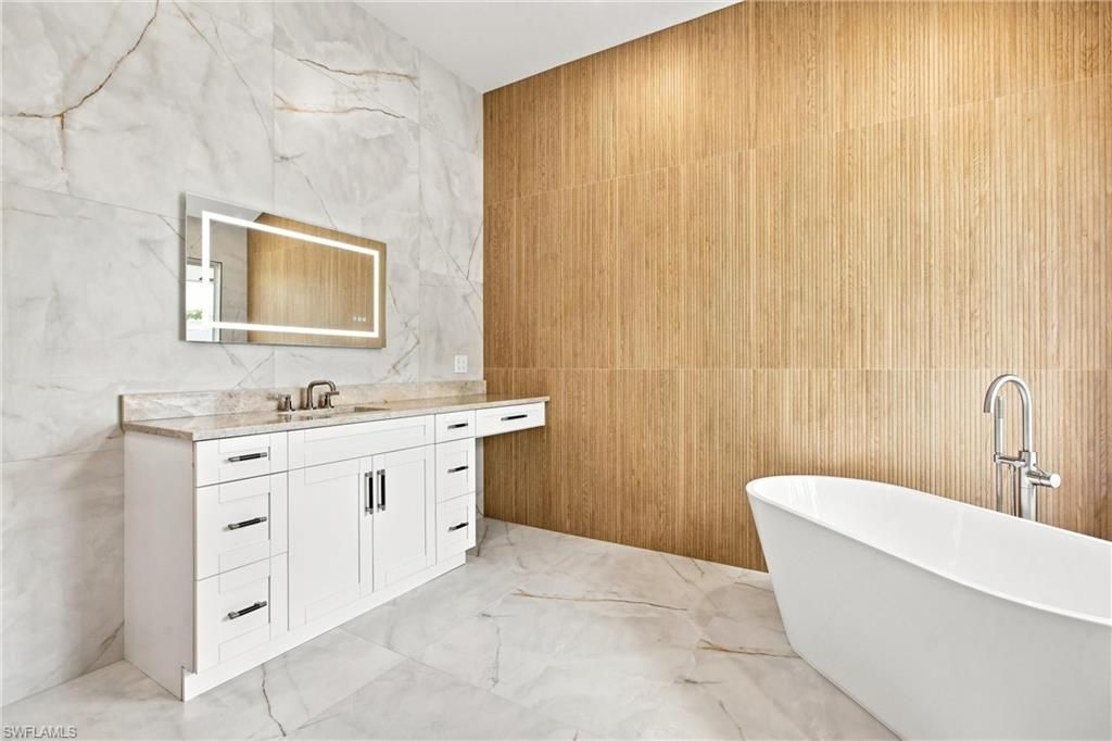 5203 Starfish Ave, Naples, FL 34103 Photo