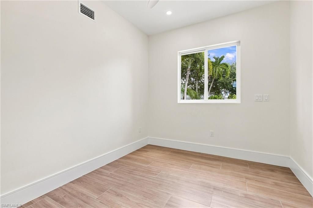 5203 Starfish Ave, Naples, FL 34103 Photo