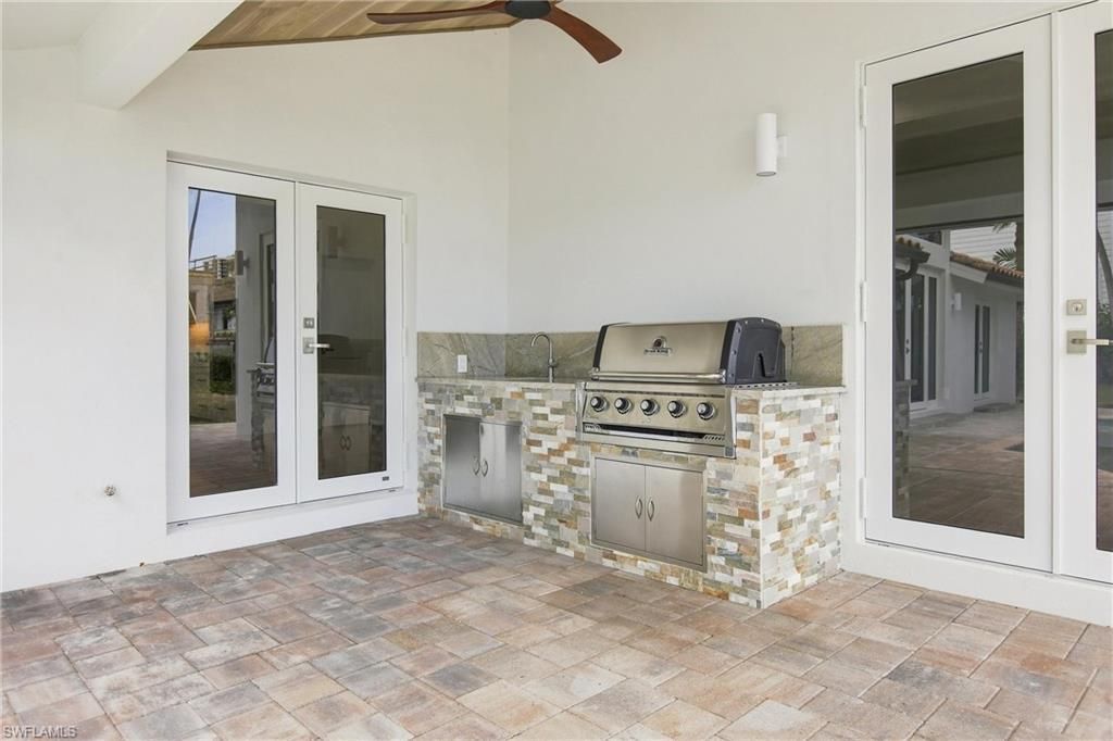 5203 Starfish Ave, Naples, FL 34103 Photo