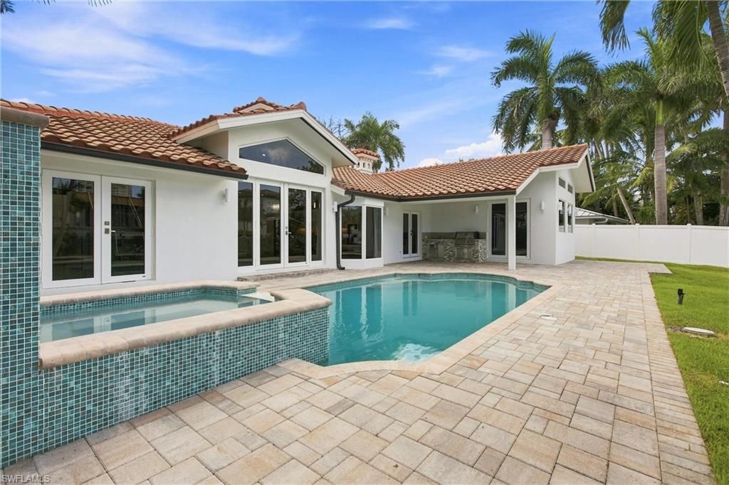 5203 Starfish Ave, Naples, FL 34103 Photo