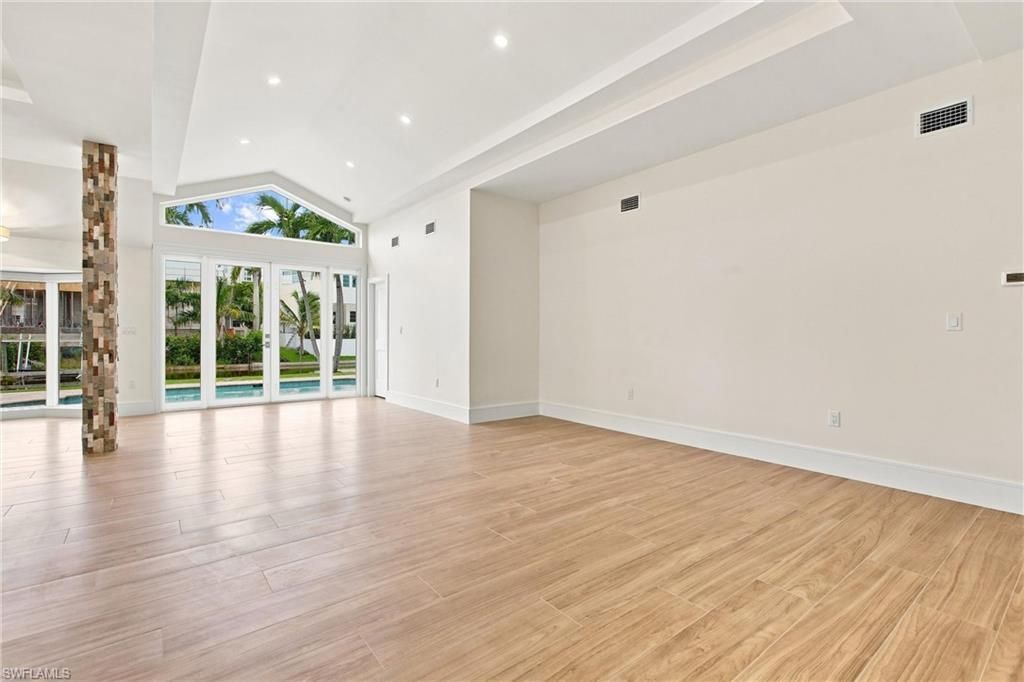 5203 Starfish Ave, Naples, FL 34103 Photo