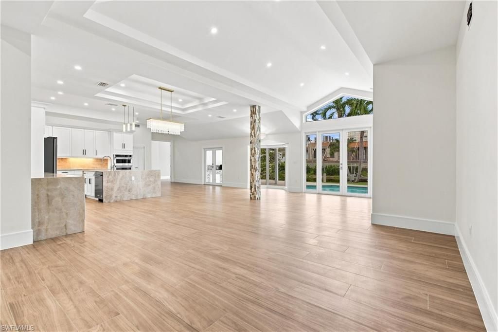 5203 Starfish Ave, Naples, FL 34103 Photo
