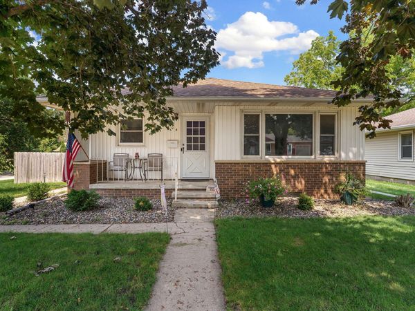 704 E School Street, Owatonna, MN 55060