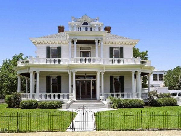 770 Jackson Street, Biloxi, MS 39530