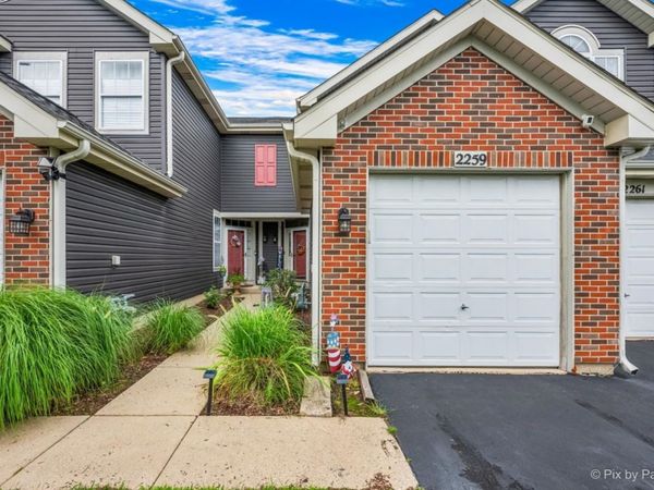 2259 Lake Ridge Drive , Glendale Heights, IL 60139
