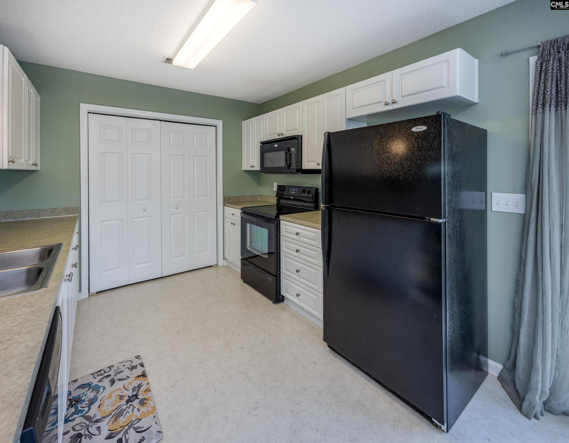 32 Brooksby Court  Photo 17