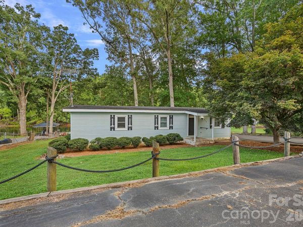 218 Lineberger Drive, Mooresville, NC 28117