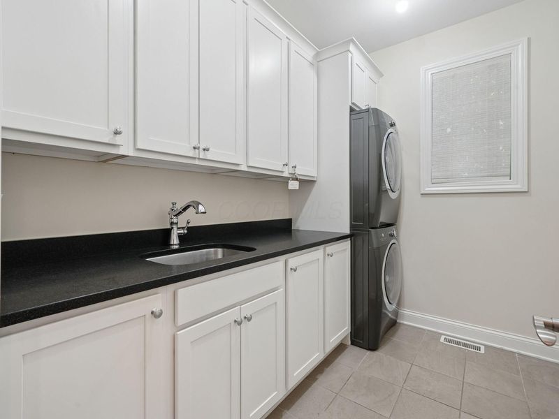 3445 London Court Drive, Columbus, OH 43221 Photo 41