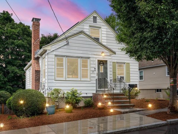 195 Glenellen Rd, Boston, MA 02132