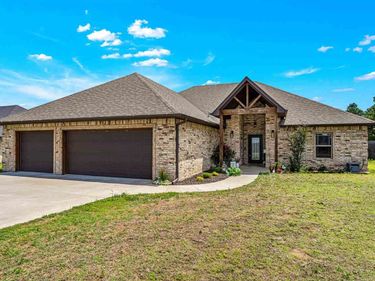 1022 Skyridge Dr, Elgin, OK 73538