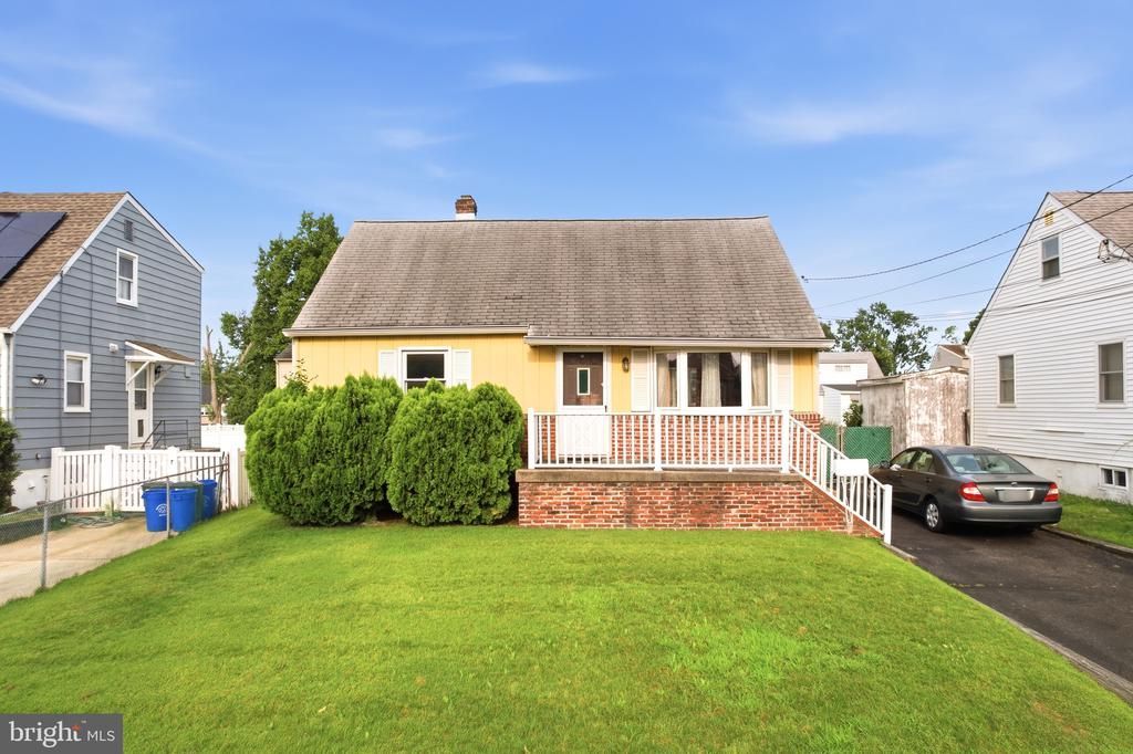 270 Bergen Avenue, Bellmawr, NJ 08031 Main Photo