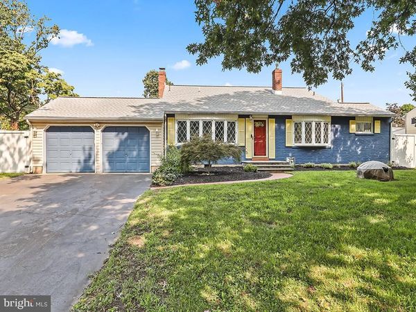 81 S. MANOR LANE, YARDLEY, PA 19067