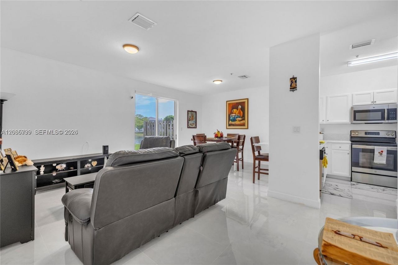 2819 SE 1st Dr, Unit 7, Homestead, FL 33033 Photo