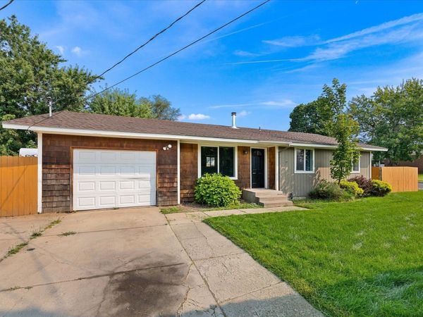 6 W 4th Ave, Deer Park, WA 99006