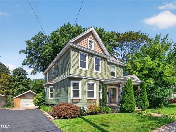 12 Cornelius Avenue, Niskayuna, NY 12309