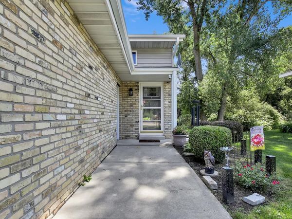 720 Timberline TRAIL, Hartford, WI 53027