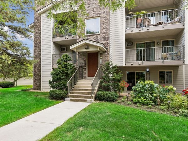 2130 Ridge Drive, Unit 23, Saint Louis Park, MN 55416