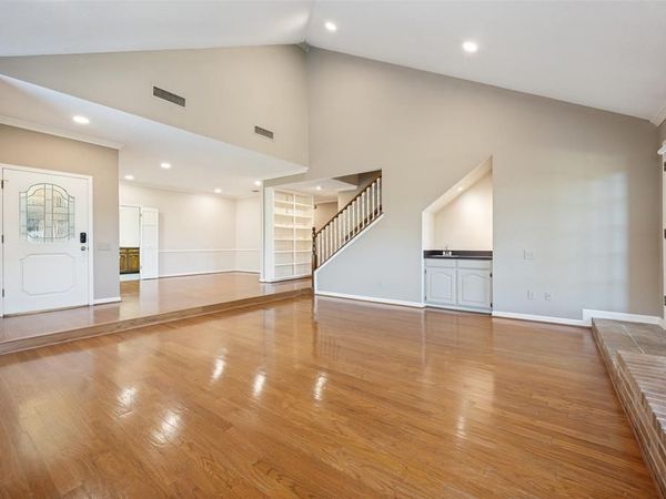 4043 Morman Lane, Addison, TX 75001