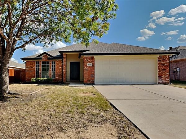 3205 Muleshoe Lane, Fort Worth, TX 76179