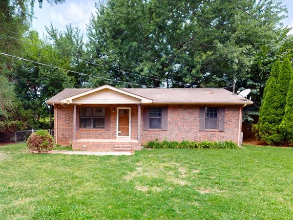 14 Cable Rd, Oak Grove, KY 42262